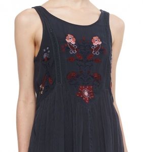 Free People Embroidered tank sz S